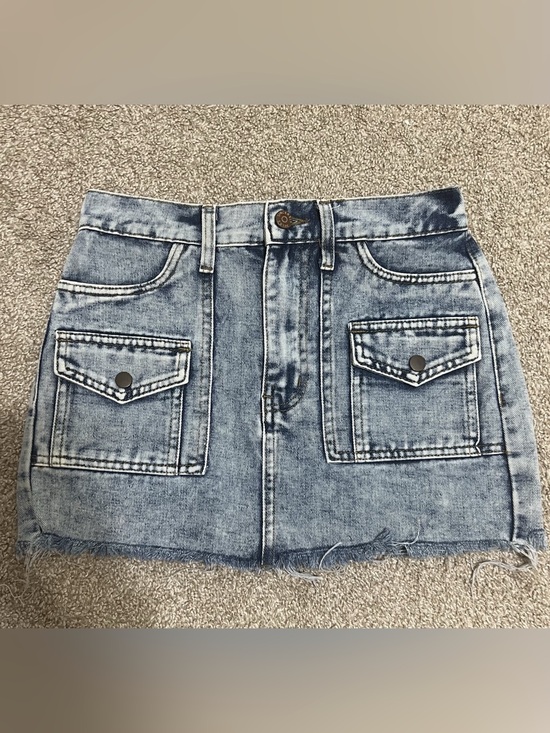 Sincerly Jules Dresses & Skirts - Sincerely Jules Denim Mini Skirt Size 3/25